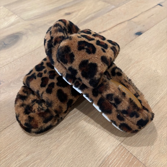 J/SLIDES NYC Cozy Animal Print Wedge Slides - Picture 4 of 4